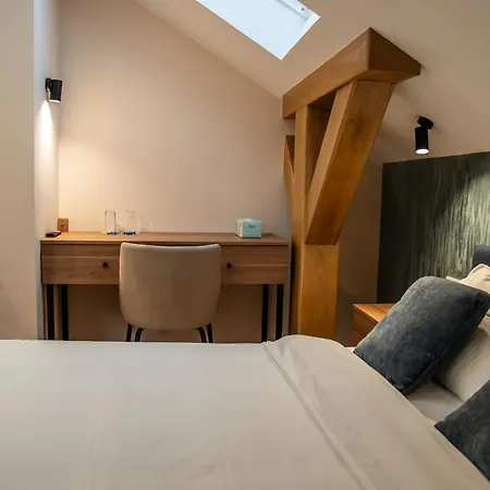 Volotel Skyway Hotel