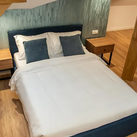 Hotel Volotel Skyway