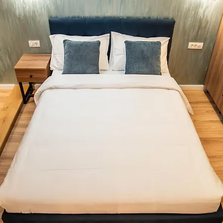 Hotel Volotel Skyway