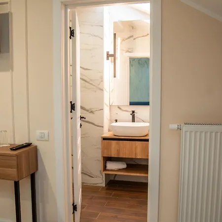 Volotel Skyway Hotel 4*