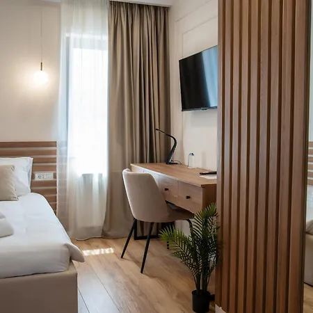 Hotel Volotel Skyway