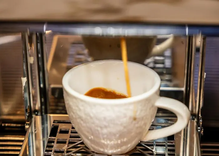 Hotel Volotel Skyway 4*