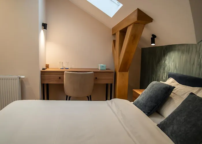 Volotel Skyway Hotel