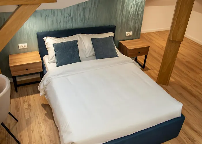 Hotel Volotel Skyway