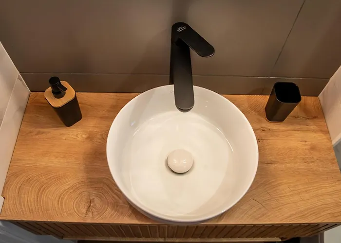 Hotel Volotel Skyway