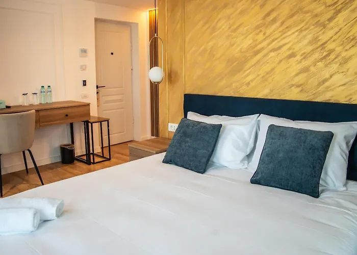 Volotel Skyway Hotel 4*