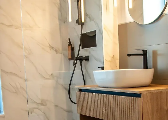 Volotel Skyway 4* Kluž