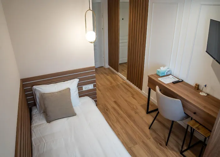 Volotel Skyway 4* Kluž